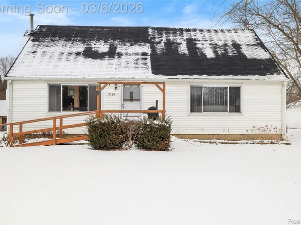 5194 Davison Rd, Lapeer, MI 48446