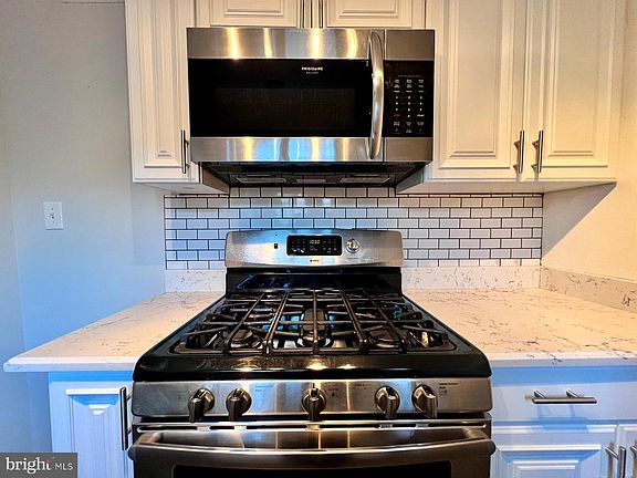 5th image of 5332 Pooks Hill Rd #304