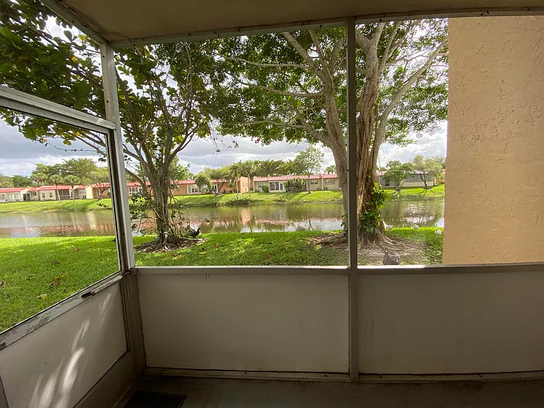 138 Lake Frances Dr — Photo 11