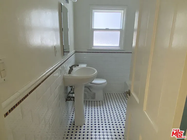 10559 1/2 Ashton Ave #10559 — Photo 13