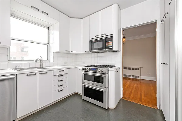 Sold by DejaView Residential Inc | media 5