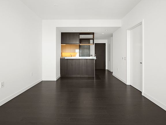 4th image of 252 South St #51J