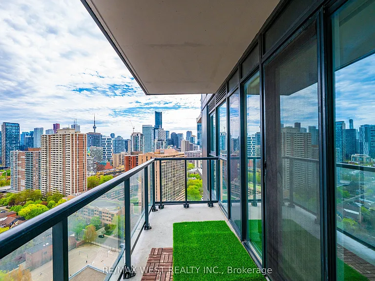 159 Wellesley St E #2006 — Photo 1