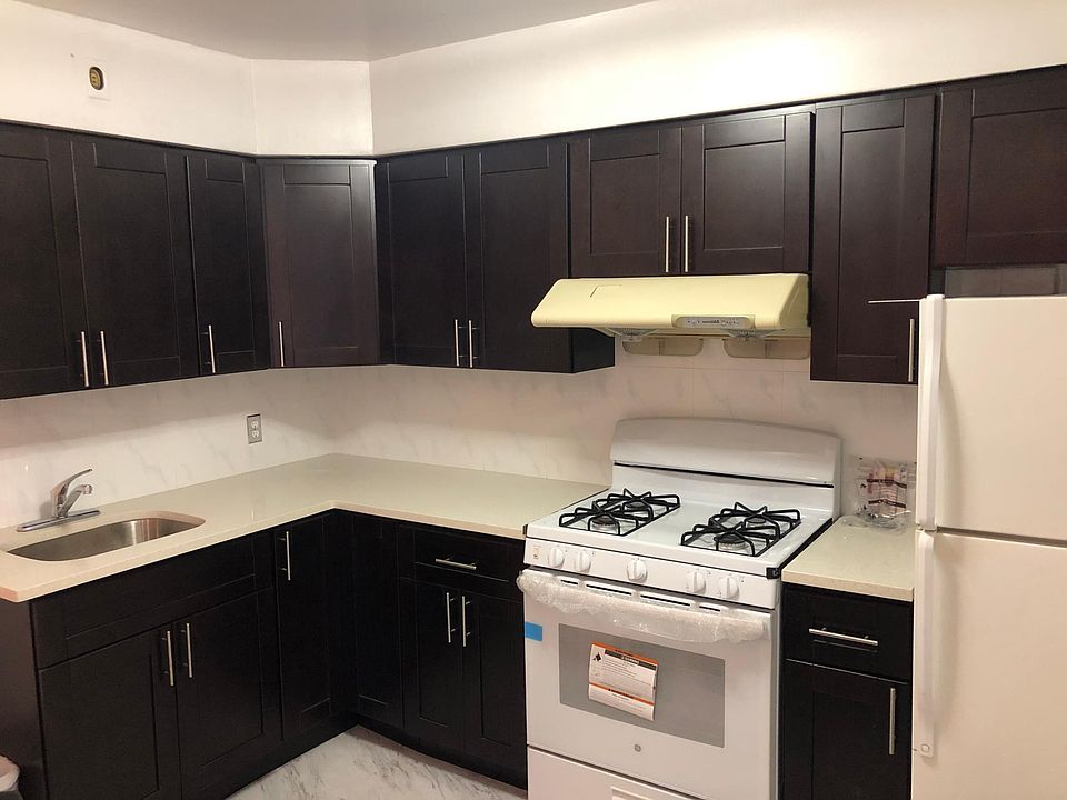 1st image of 3210 75th St Floor 3