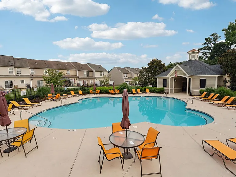 372 Azalea Cir — Photo 35