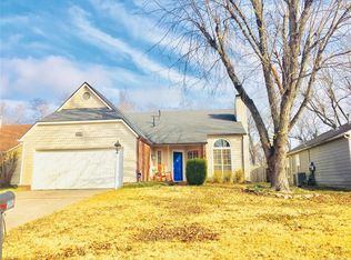 8925 S 77th Pl E, Tulsa, OK 74133