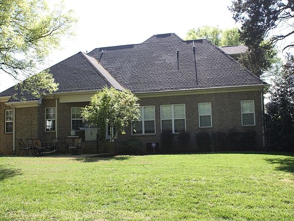 2nd image of 143 Sayre Ln