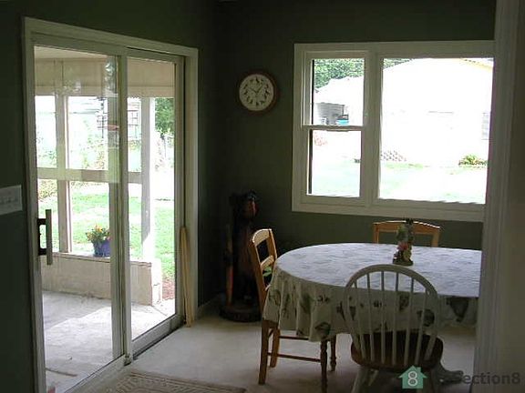 4th image of 2318 E Legrande Ave