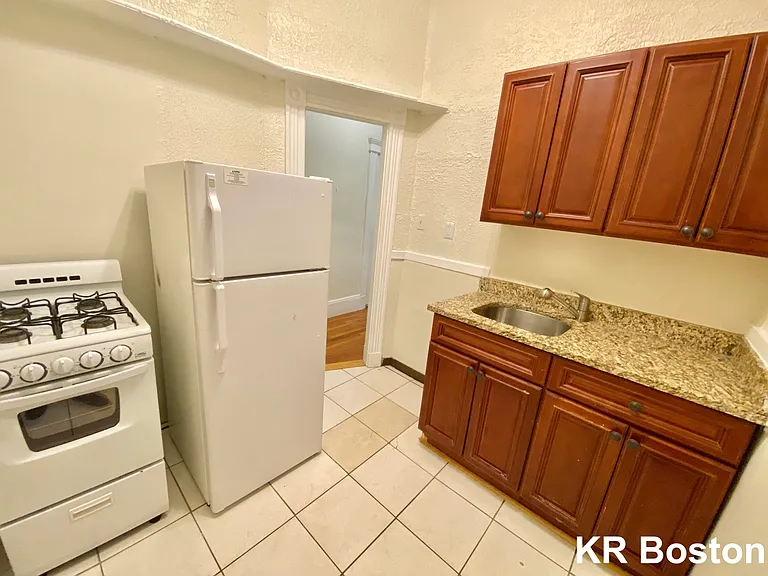 107 Gordon St #2A — Photo 4