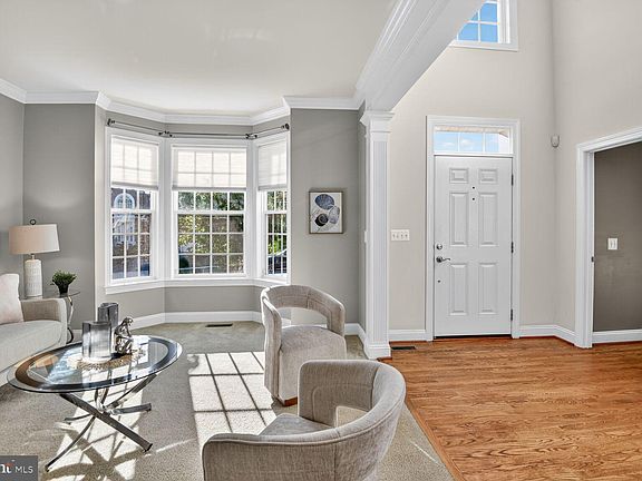 5th image of 7809 Stanley Ln