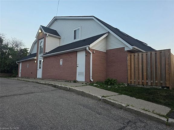 3rd image of 41 Valleyview Rd #11