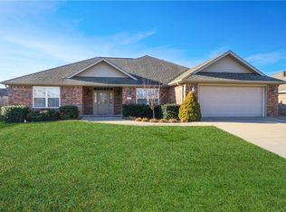 115 Hoss St, Centerton, AR 72719