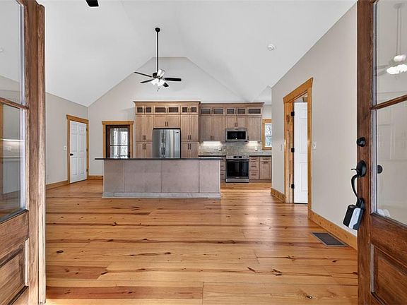 5th image of 598 Lester Wood Rd