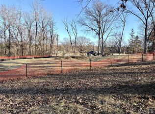 170 Ambleside Ln, Saint Louis, MO 63141