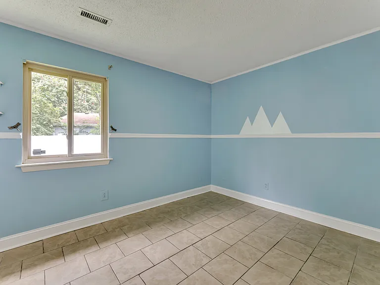 932 Fern Ridge Rd — Photo 17