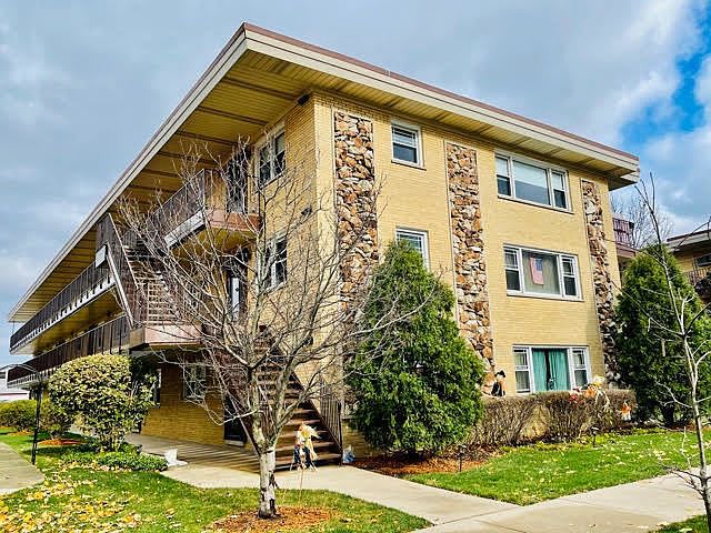 1st image of 5340 W Windsor Ave APT 3G