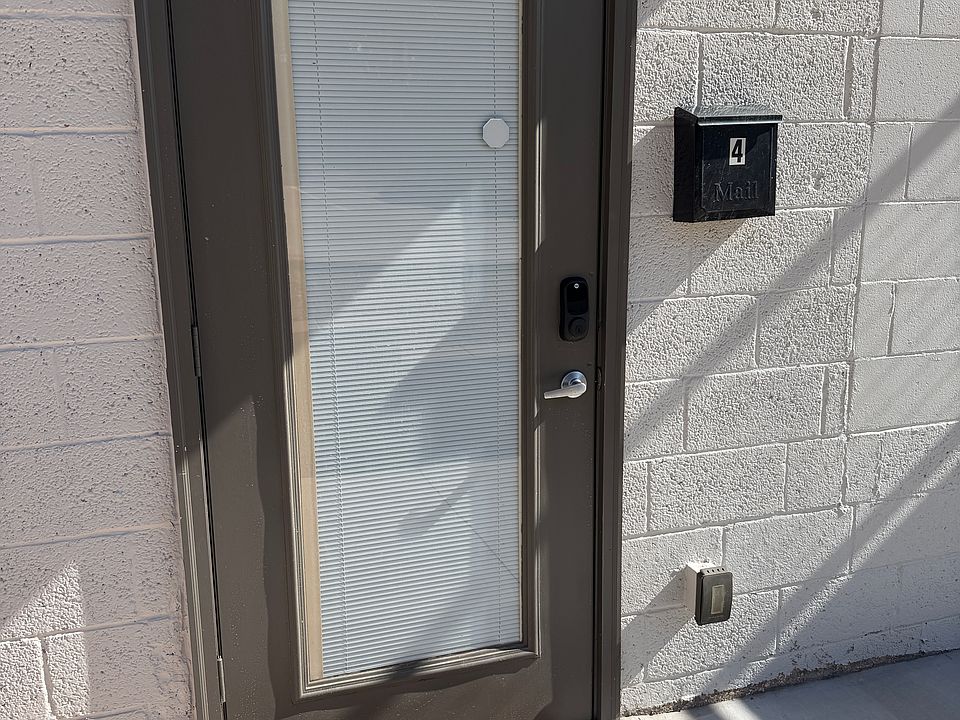 1st image of 1233 NE 6th St #4
