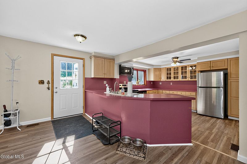 5th image of 522 Konchar Road