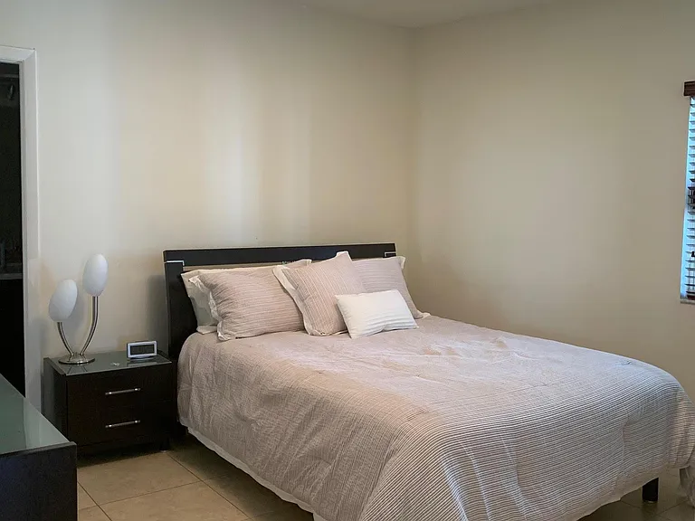 1402 Brickell Bay Dr #601 — Photo 10