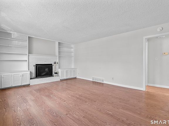 4th image of 122 Newton Street
