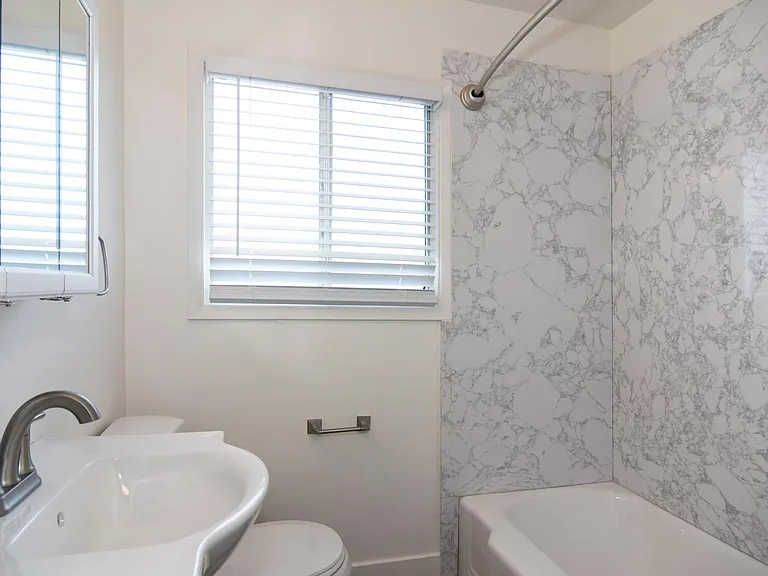 3208 Nevin Ave — Photo 3