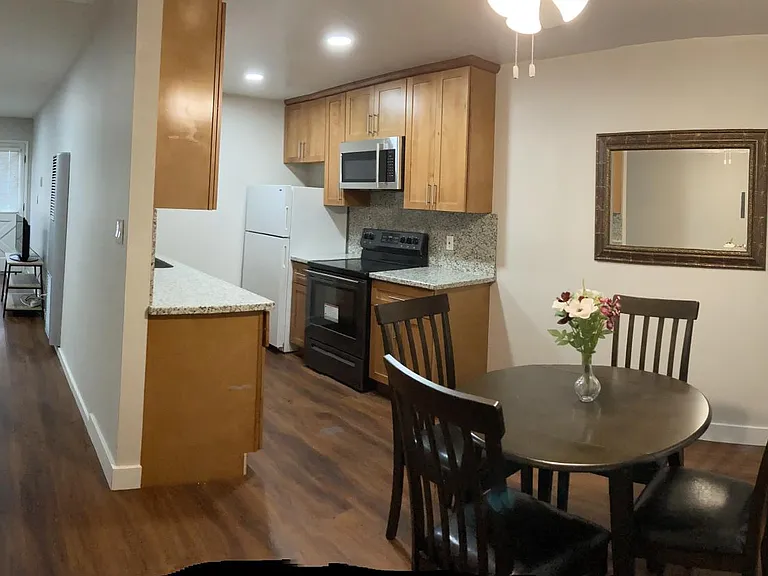 1691 Ontario Dr #1 — Photo 7