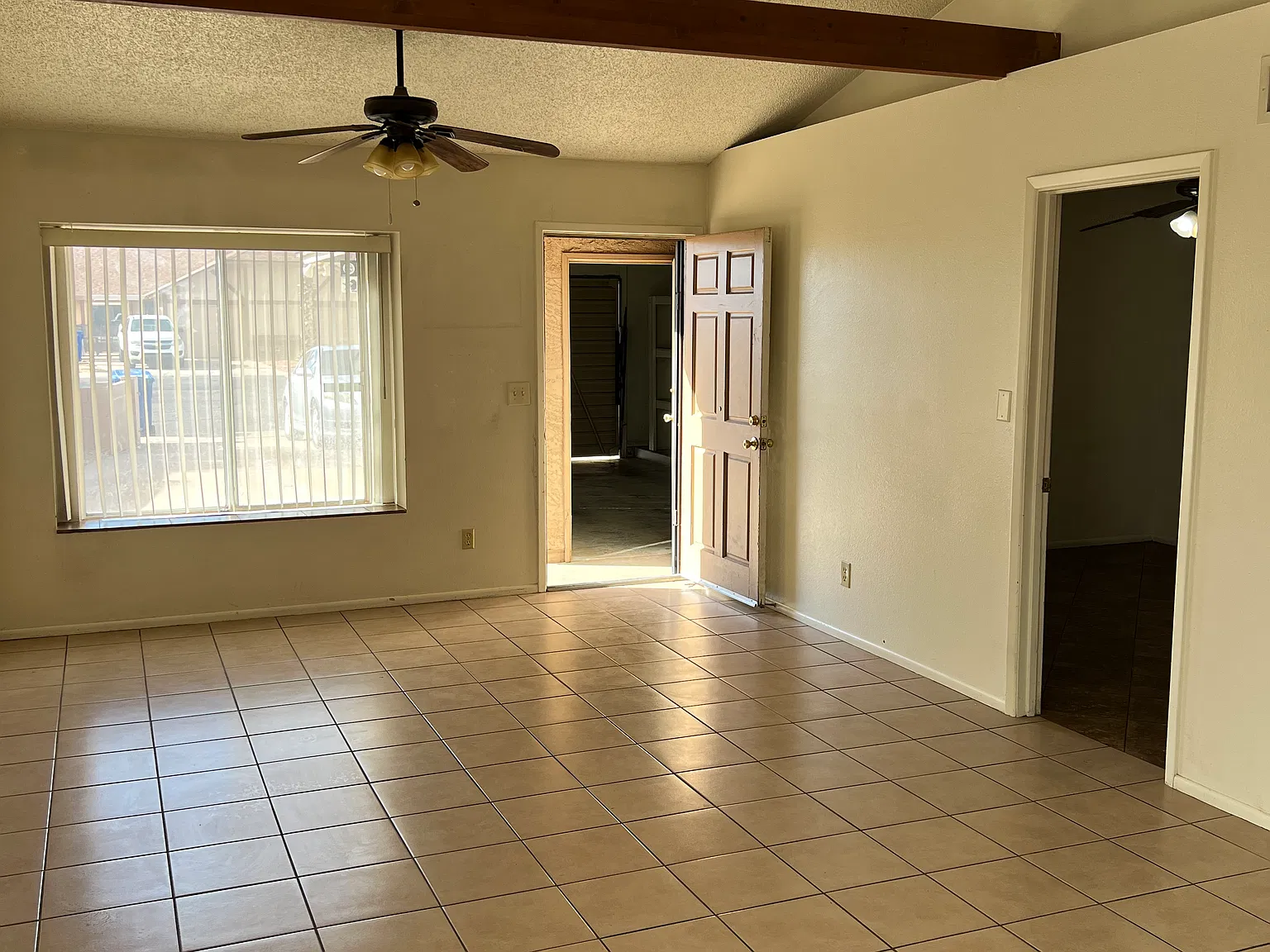 2 bed, 775 sqft, $1,595 — Photo 3