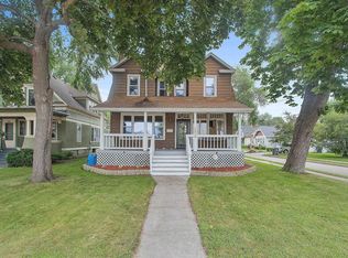 224 E Forest Ave, Neenah, WI 54956