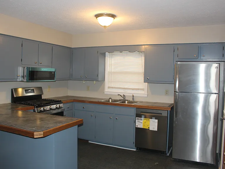 246 Hill Ct — Photo 16