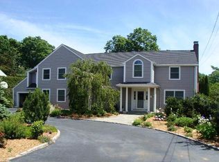 17 Barberry Ln, Madison, CT 06443
