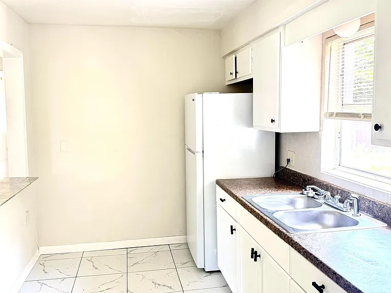 31 S Barbour St — Photo 8