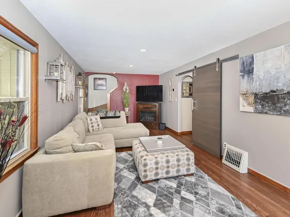 8514 West Montana AVENUE, West Allis, WI 53227