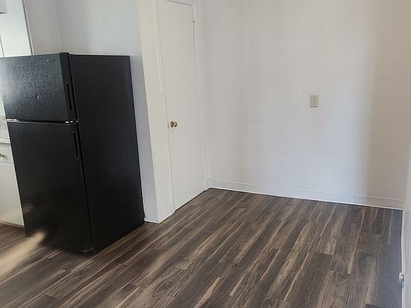 5th image of 525 Kirman Ave
