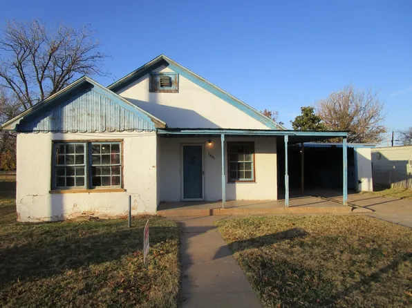 1021 W Cisco St, Munday, TX 76371