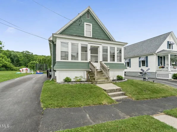 11 Young Avenue, Amsterdam, NY 12010