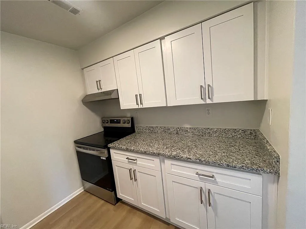 719 Marvin AVE — Photo 3