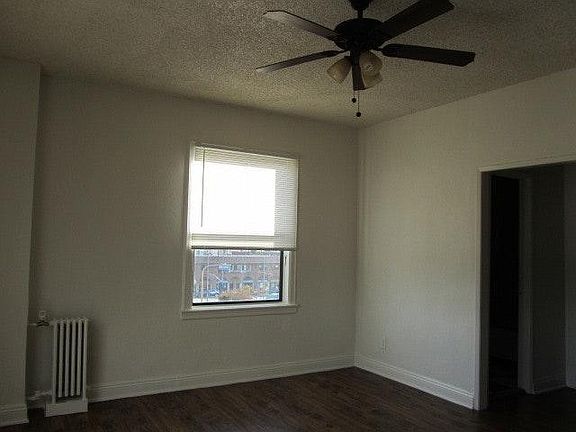 5th image of 346 N Vermont Ave APT 410