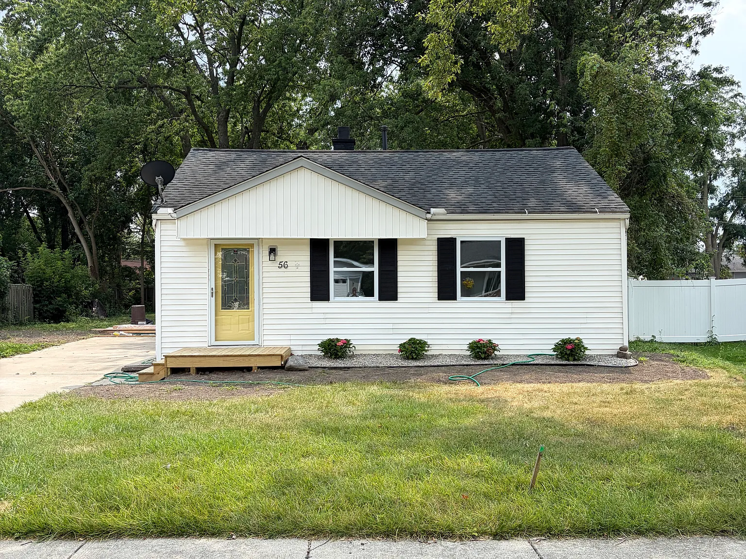 2 bed, 796 sqft, $1,600 — Photo 1