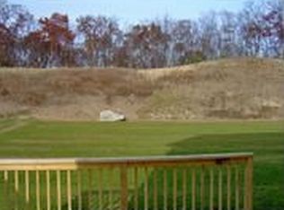 8 Jenna Ln, Sutton, MA 01590