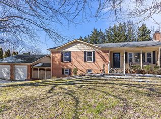 6466 Pavilion St, Warrenton, VA 20187