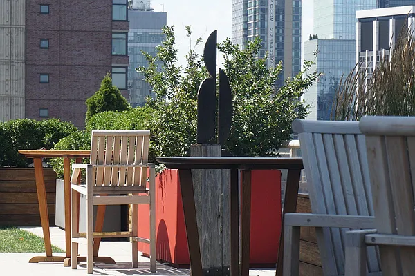 Rented by Renetta Real Estate | media 46