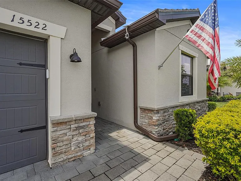 15522 Islandwalk Ave — Photo 5