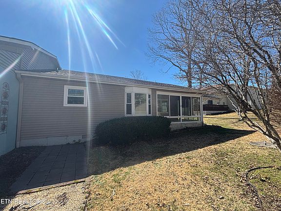 2nd image of 49 Hickory Hollow Cir