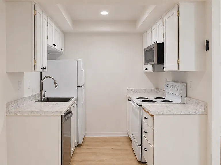 21301 52nd Ave W #B106 — Photo 3