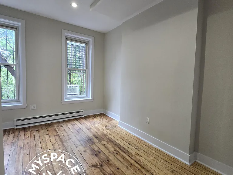 183 Hull St #2F — Photo 2