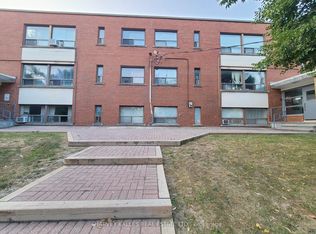 4 Greenbrook Dr #2, Toronto, ON M6M 2J9