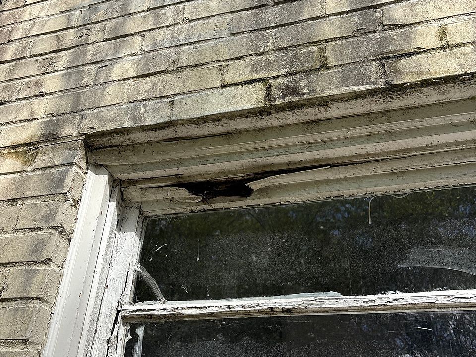 1st image of 3935 Singer Dr