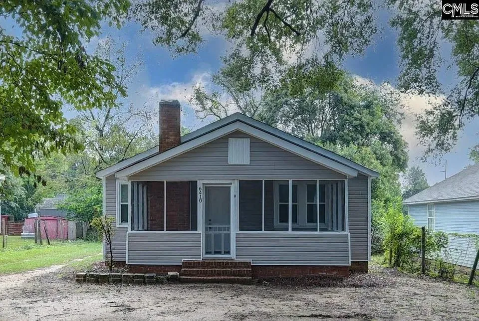 2 bed, 1.0 bath, 1059 sqft, $1,375 — Photo 1