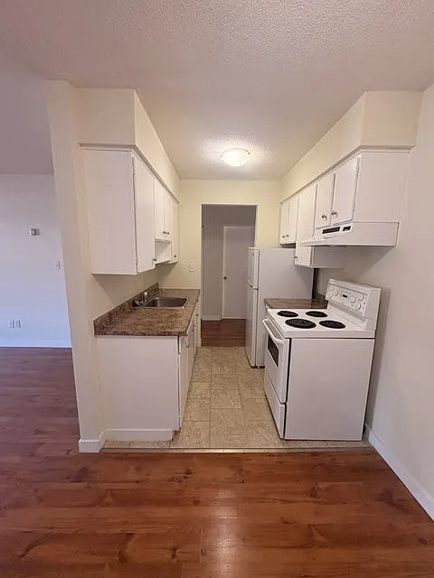 1 bed, 760 sqft, $2,200 — Photo 1