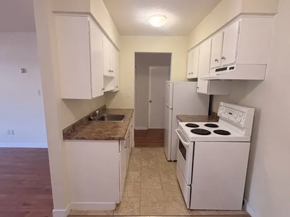 260 E 12th St, North Vancouver, BC